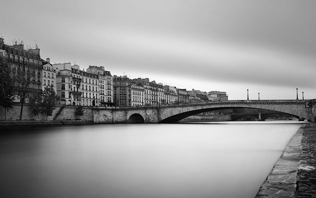 jeff strobel: pont de la tournelle (seine - paris, france)